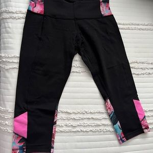 Lululemon Crops Size 10